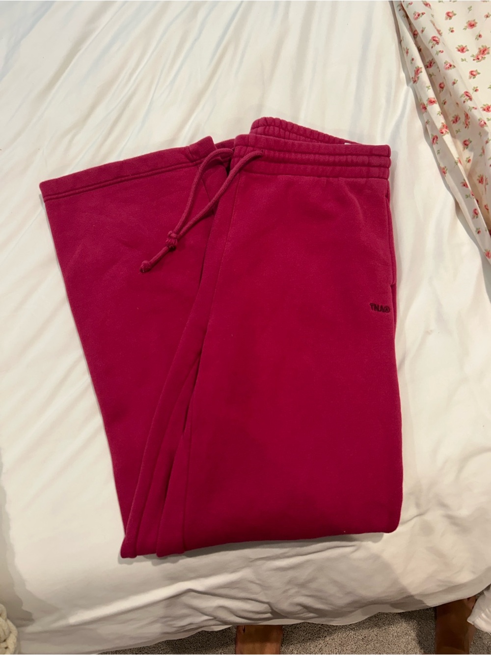 Aritzia TNA Cozy Sweatfleece Boyfriend Wide Sweatpant